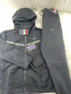 NK Tech Fleece - (2 Cores)