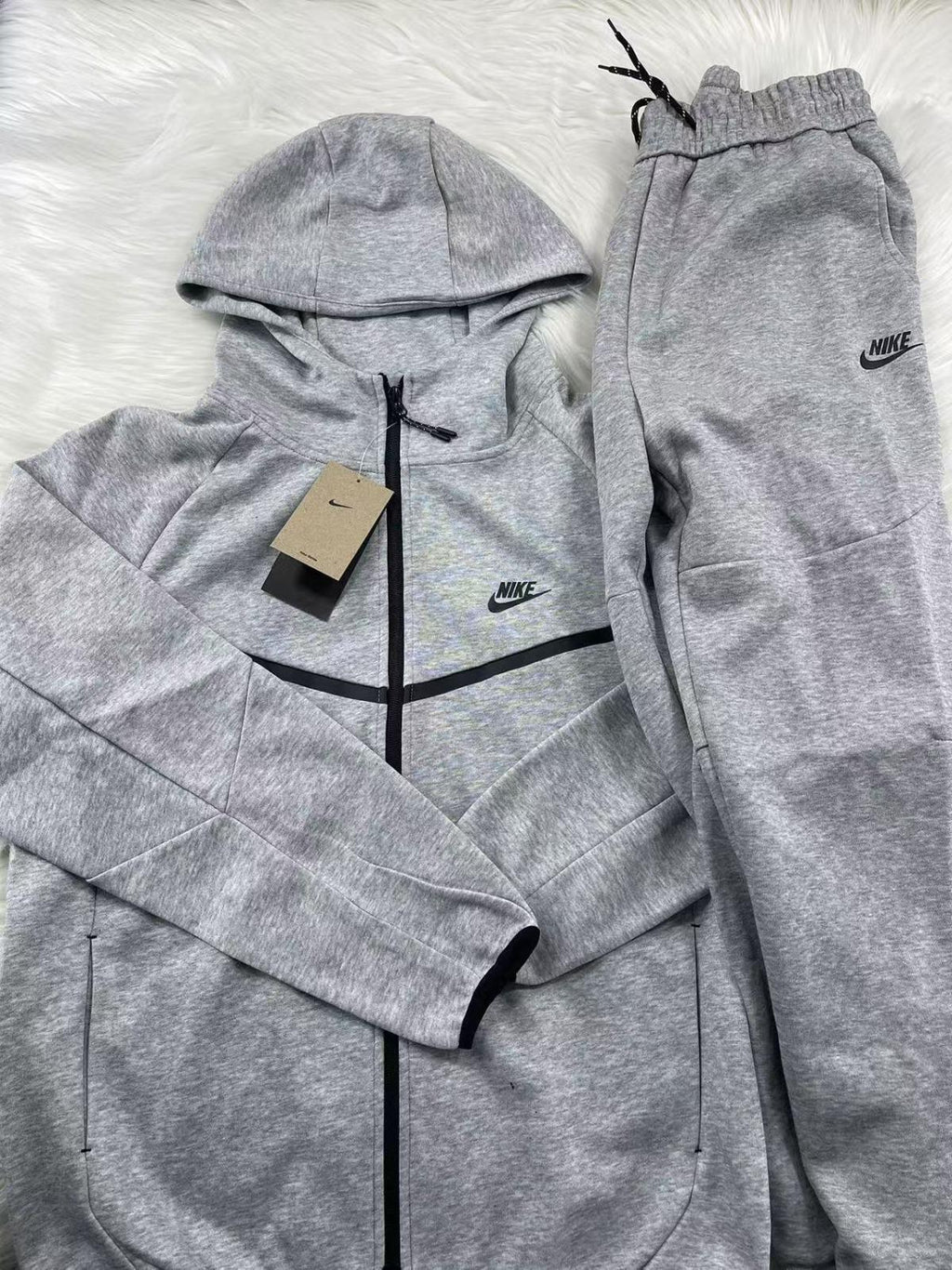 NK Tech Fleece - (2 Cores)